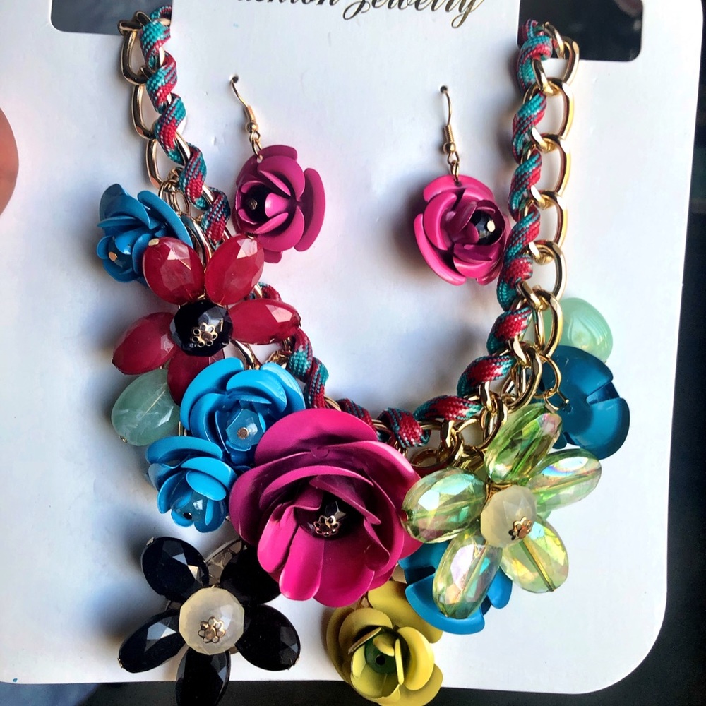 Earrings and necklace set